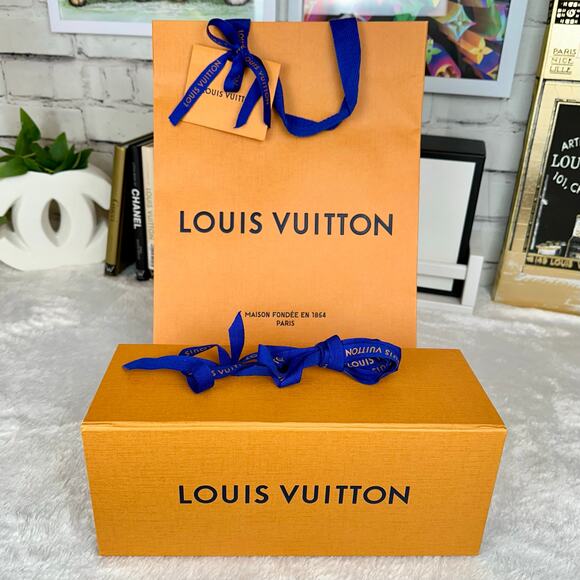 Louis Vuitton Box, Shopping Bag, gift tag and ribbon packaging gift set NEW - Picture 1 of 9